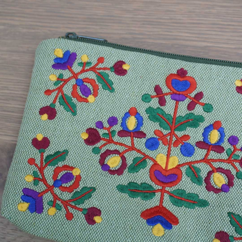 Косметичка Яворівські Квіти (зелена) Фото № - 2