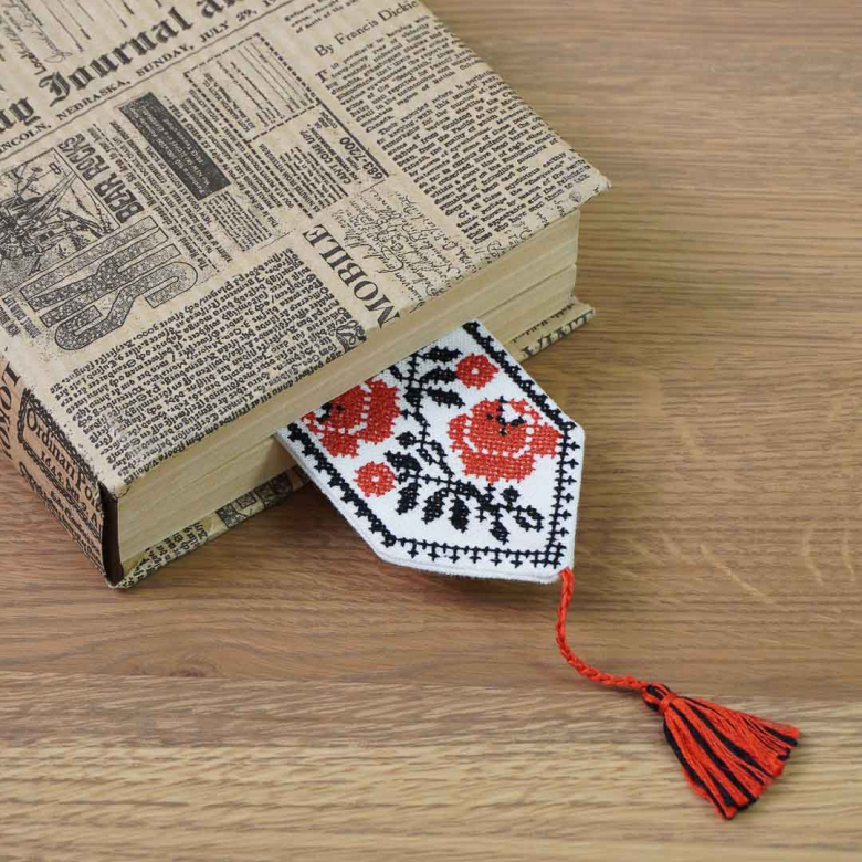 Закладка для книжки Троянди червоні (білий льон) Фото № - 3